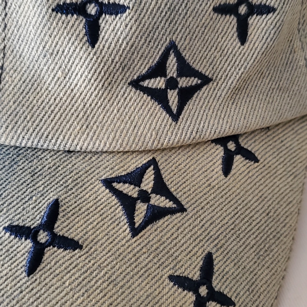 Louis Vuitton Light Blue Denim Cap with Navy Monogram - Picture 4 of 9